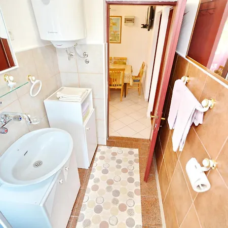 With Parking Space - 10407 شقة *